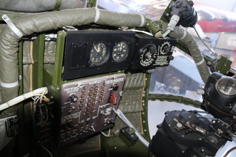 b25n1943j6.jpg