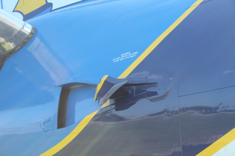 b737cgicn3.jpg