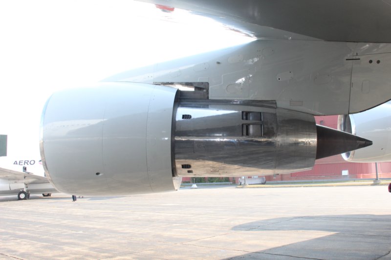 boeing747n706bl4.jpg