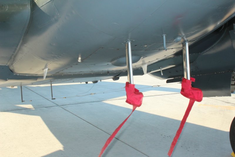 beech18cgzce4.jpg