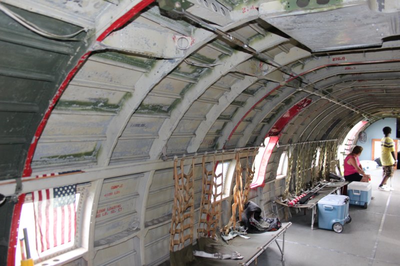 c46commandon7877410.jpg