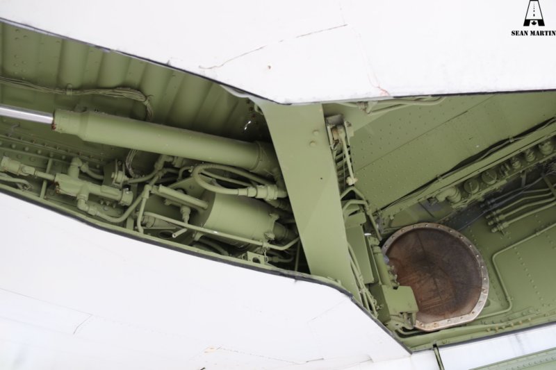 f1056.jpg