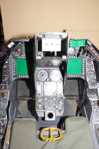 f16trainingcockpit7.jpg