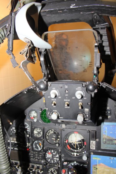 a7696197trainingcockpit9.jpg