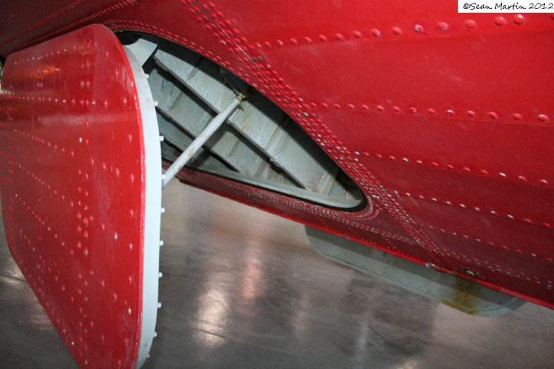 cl215fzbbt16.jpg