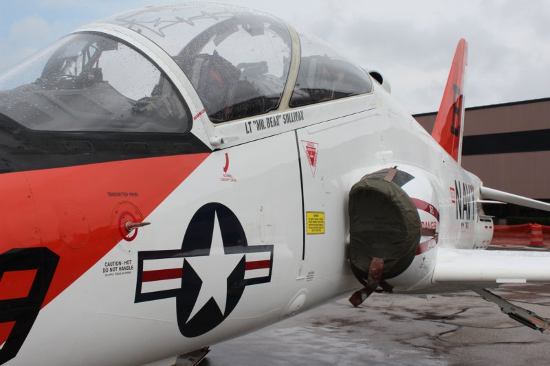 t451670923.jpg