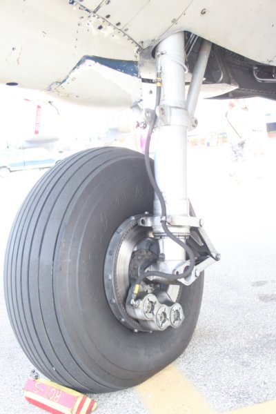 lockheedlodestarn60jt12.jpg