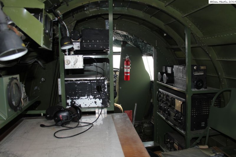 pv2n7670c3.jpg