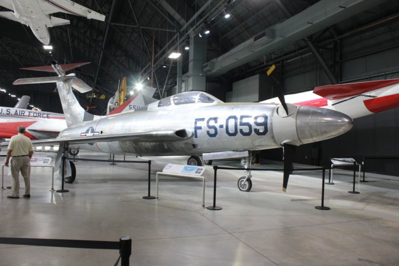 xf84h5117059.jpg